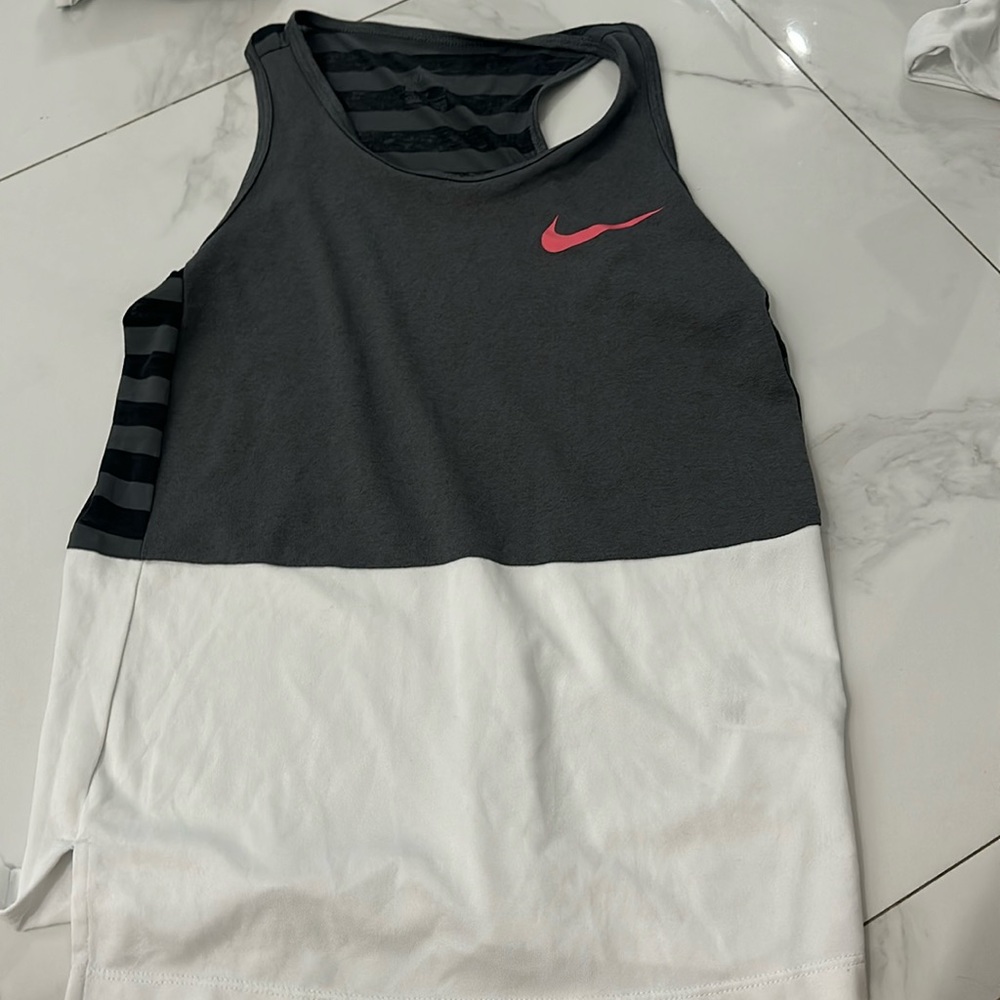 Kids Nike tank size large